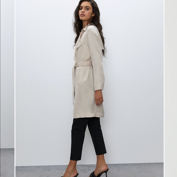 Aritzia spring trench coat - Picture 8 of 10